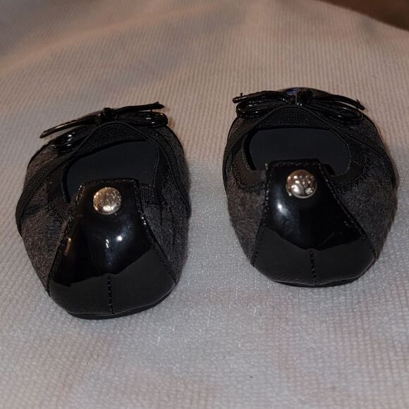 New Stuart Weitzman Legacy Black Patent & Gray Baby Shoes 3-6 Months Size 2 - Picture 6 of 11